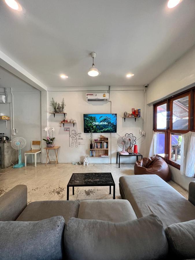 Together Backpackers Hostel Chiang Rai Exterior photo